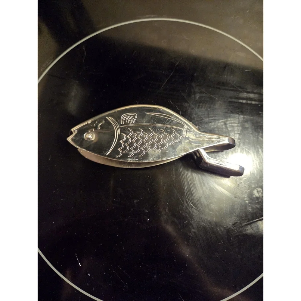 The Unbranded Brand stainless steel
